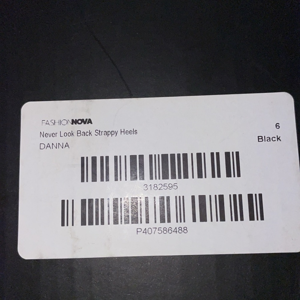 NWT FashionNova Never Look Back Strappy Heels DANNA in Black Size 6 - Picture 8 of 8